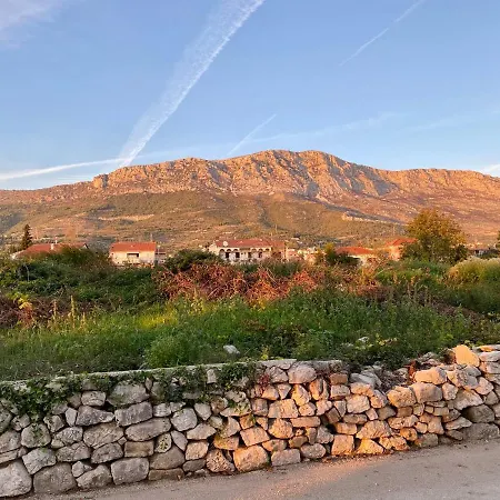 Family House Between Split And Trogir