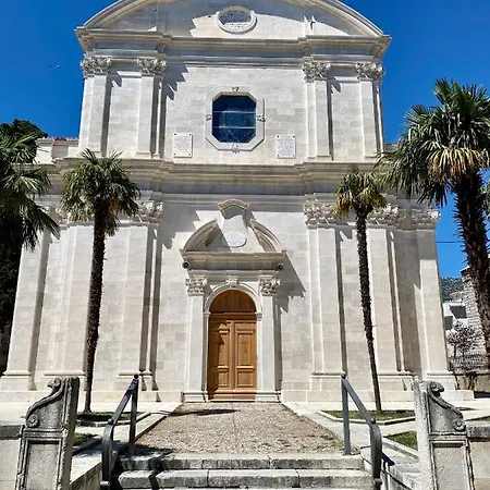 Family House Between Split And Trogir