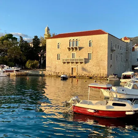 Сasa de vacaciones Family House Between Split And Trogir Kaštela