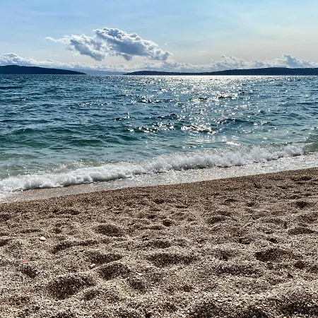Family House Between Split And Trogir Hébergement de vacances Kaštela
