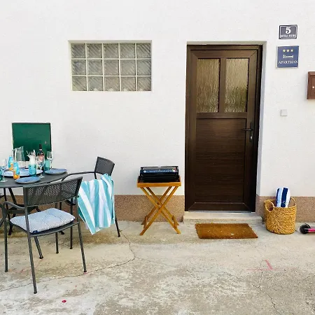 Family House Between Split And Trogir * Kastela