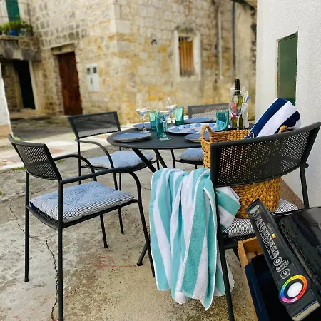 Between Split And Trogir - 100m To The