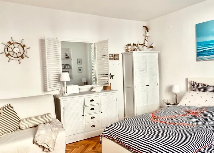 Between Split And Trogir - 100m To The Appartement Kaštela