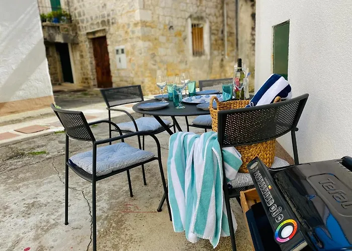 Between Split And Trogir - 100m To The